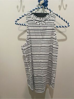 Lululemon Striped White and Black women’s top